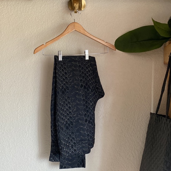 Hale Bob Pants - HALE BOB Black Snakeskin Print Pants